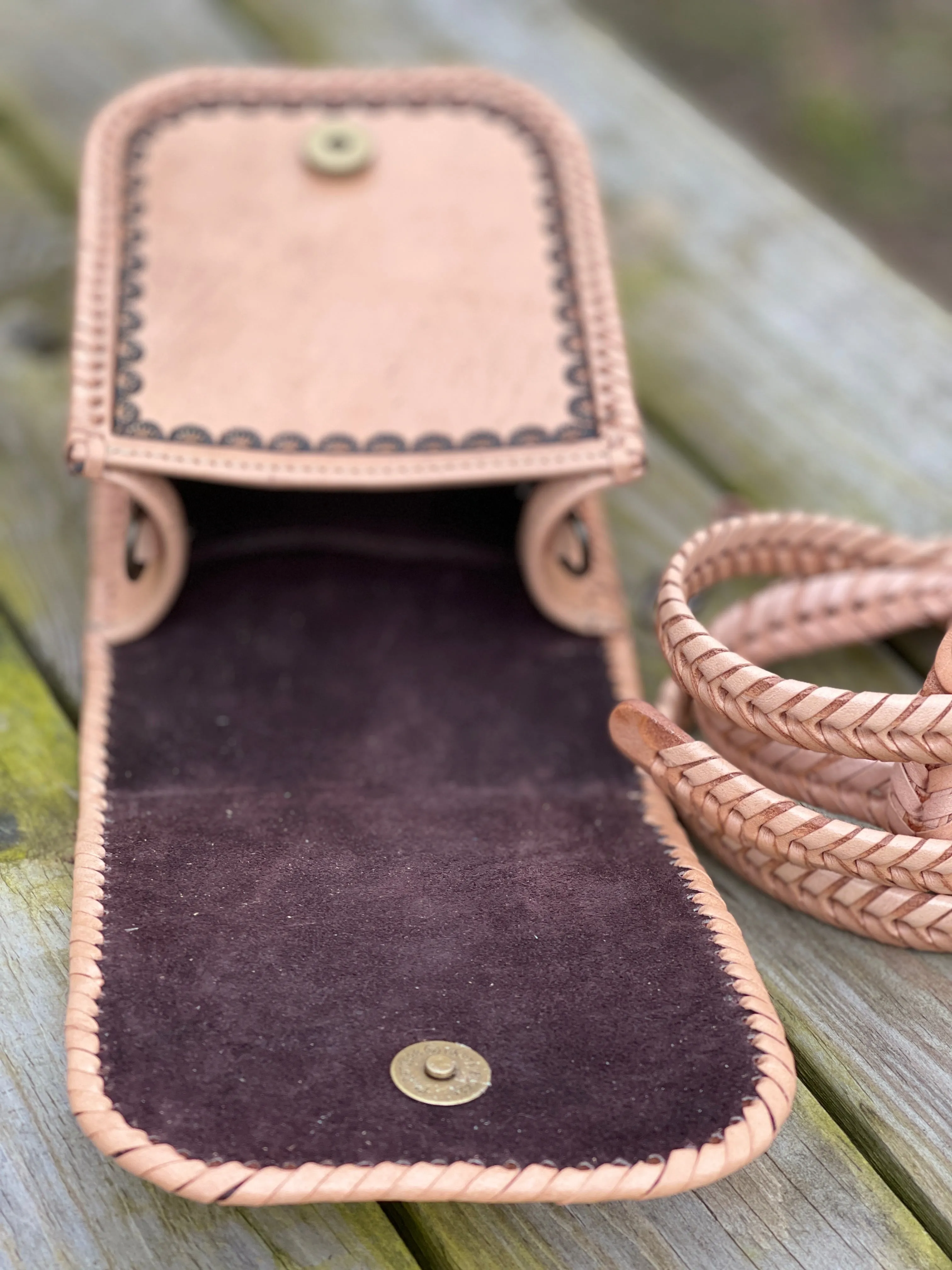 Hand-Tooled Leather Wallet & Crossbody "BETY"