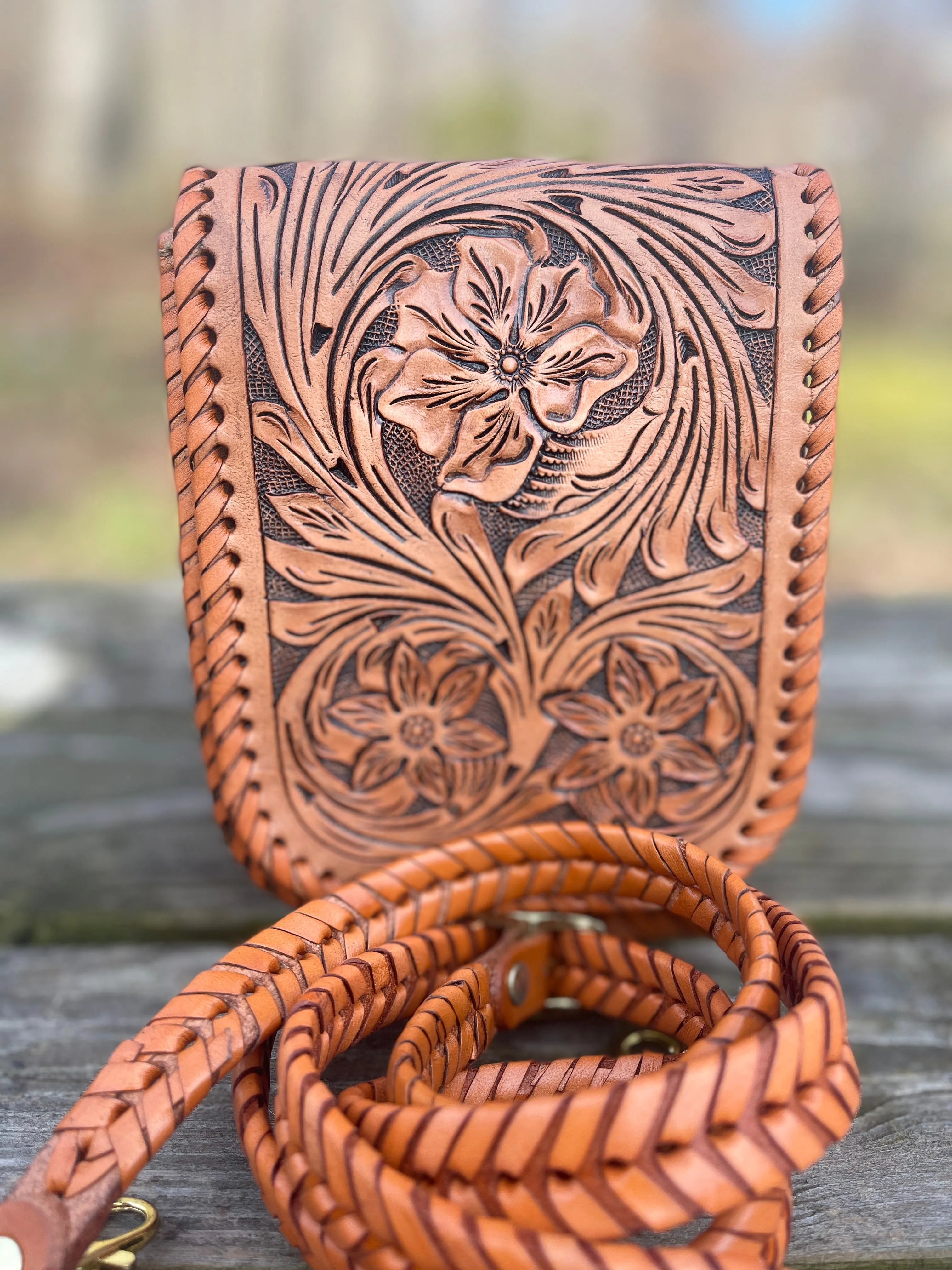 Hand-Tooled Leather Wallet & Crossbody "BETY"
